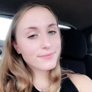 Meet your Posher, Amelia